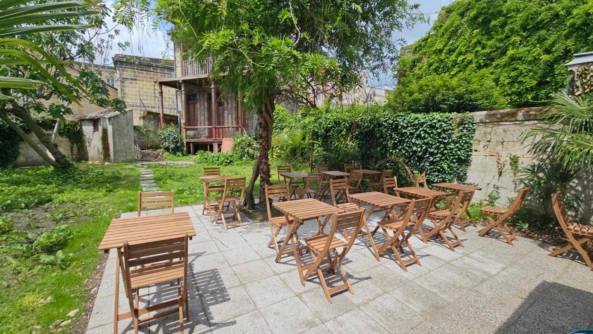 לינה וארוחת בוקר בורדו Le Jardin Cafe מראה חיצוני תמונה